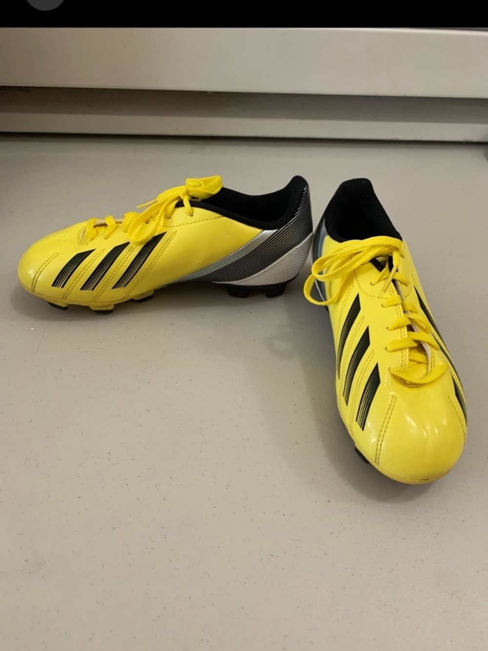 Adidas F5 TRX FG Yellow Soccer Cleats Black Stripes Youth Size US 3 Game   V